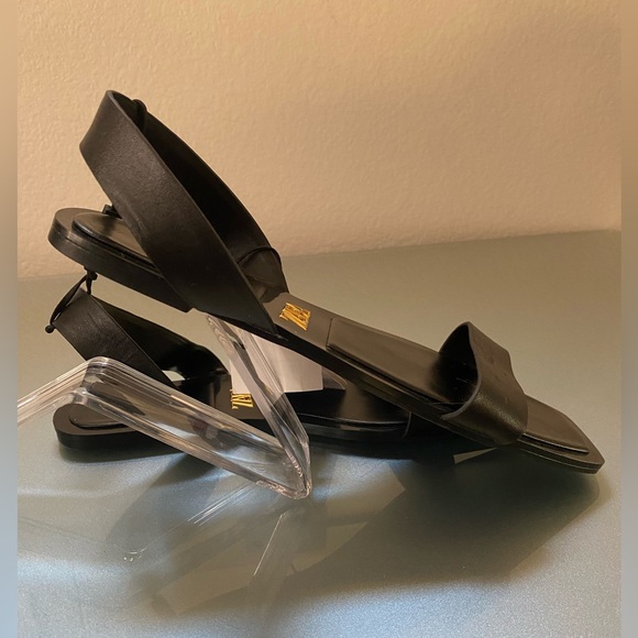 Zara | Women | NWT Leather Slider Sandals black Size 39. - Picture 6 of 7